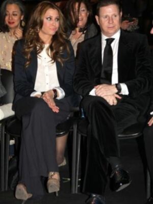 Viki Berrocal, con once kilos menos,  presenta su nueva colección en Sevilla con Virginia Troconis, Marta Sánchez, Boris, Ana García Siñeriz y Nuria March