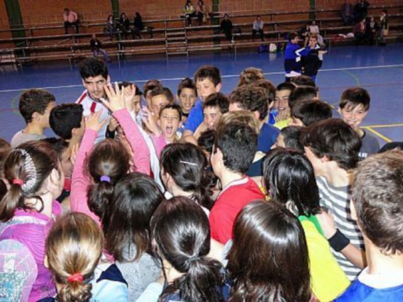 Casi medio centenar de niños y niñas sevillanos participarán en el Día Andaluz del Balonmano Alevín
