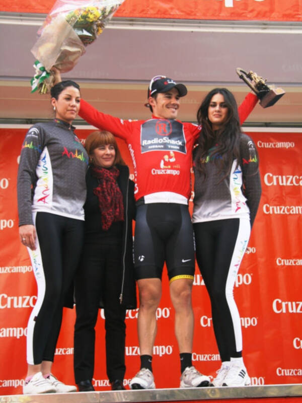 Fran Ventoso consigue la primera victoria española en la Vuelta a Andalucía al ganar al sprint en Jaén