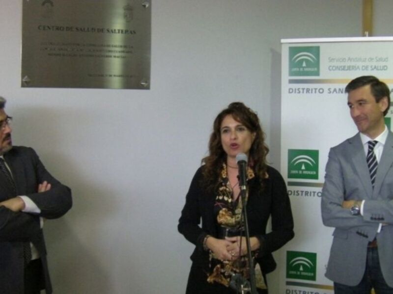 Salteras estrena su nuevo centro de salud, que cuenta con una superficie once veces mayor que el anterior