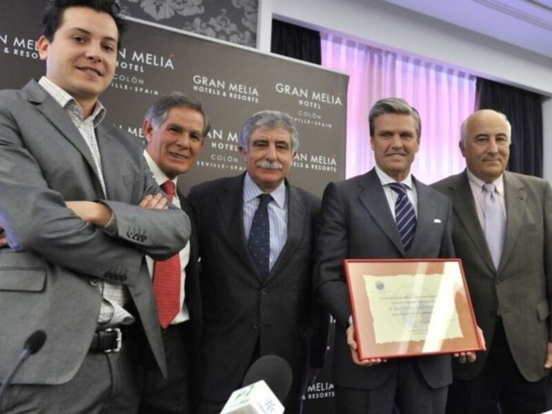 Espartaco, nombrado 'Profesor honorífico' de las Escuelas Andaluzas  