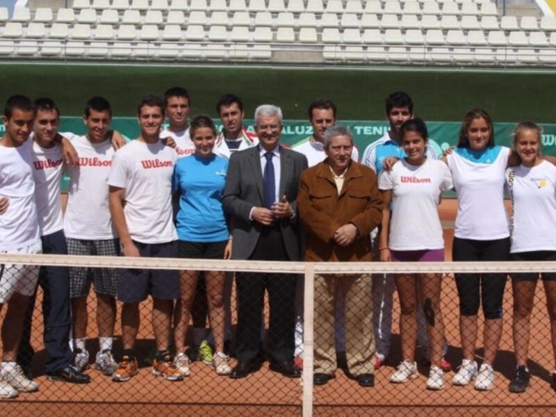 Jiménez Barrios visita el centro de tecnificación de tenis Blas Infante