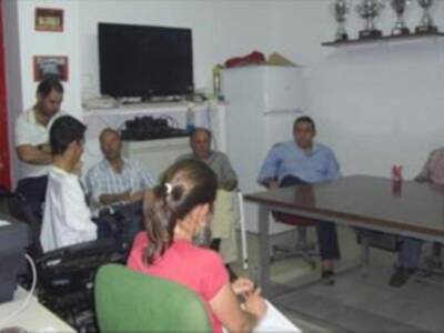Gran satisfacción en la reunión de la coalición Partido Andalucista y Compromiso con Lora con la directiva del lora C.F. 
