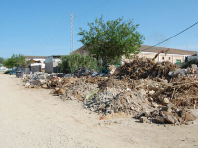 CANS denuncia vertedero ilegal en la Vía Verde de Chipiona