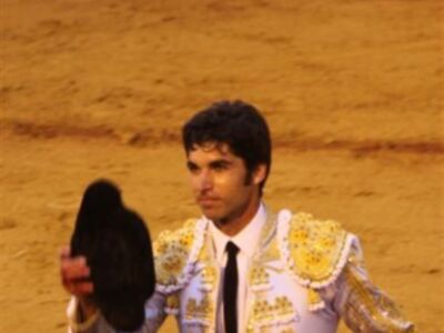 Fran Rivera, Espartaco y Patricia rato coinciden en la maestranza para ver a Cayetano rivera.  