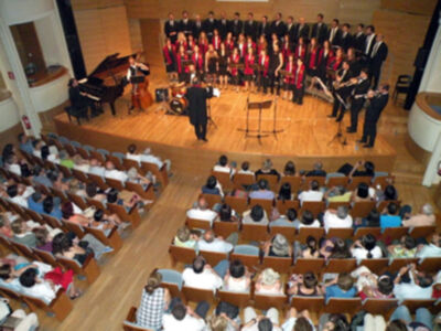 Musical góspel del coro de la Universidad de Sevilla, en Cajasol