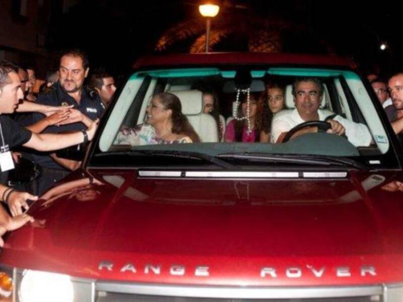 Chavely y Falete fans números uno de Isabel Pantoja en San Fernando el domingo ante 4.000 personas