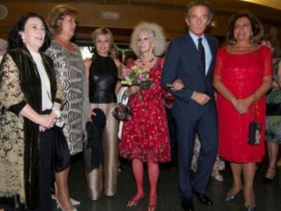 La Duquesa de Alba y Alfonso Díez, en su último acto público como solteros