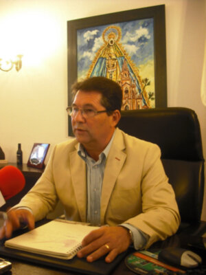 El alcalde busca en Madrid soluciones al pago de la transformación de las naves Niño de Oro y poligono industrial(Chipiona)