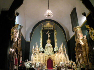 Espectacular altar de cultos de Triduo en honor a María Stma. de las Angustias Coronada de Alcalá del Río‏