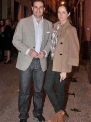 Francisco Rivera, con su novia Lourdes, feliz por la paternidad y la boda de su hermano pequeño