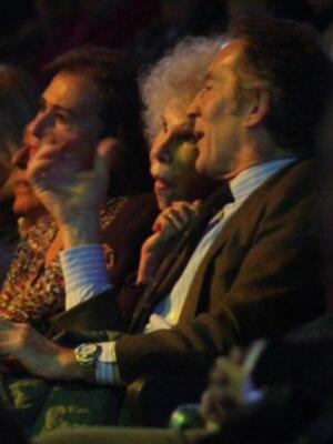 La duquesa de Alba se divierte con imitación que de ella hacen los Morancos 