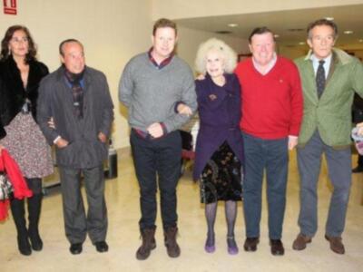 La duquesa de Alba se divierte con imitación que de ella hacen los Morancos 