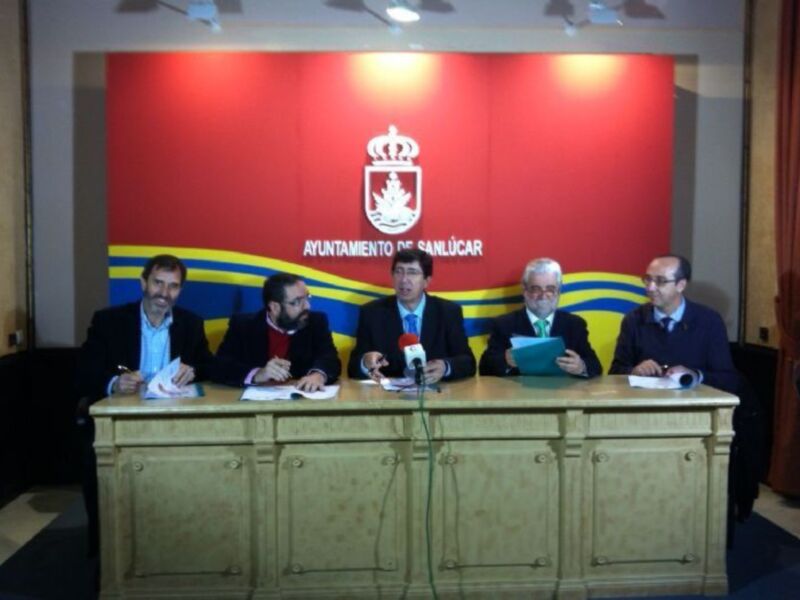 Firmado el convenio de colaboración FAB, Ayto. Sanlúcar Barrameda, Adesa 80, Residencia El Picacho para celebrar los Cadeba Minibasket