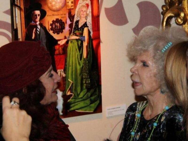 La duquesa de alba recibida en Cáceres como una auténtica estrella