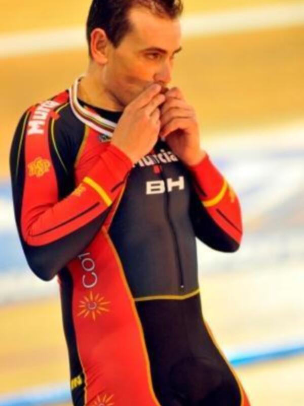 Juanjo Méndez se alza con la medalla de plata en el Mundial de Ciclismo Paralímpico en Pista