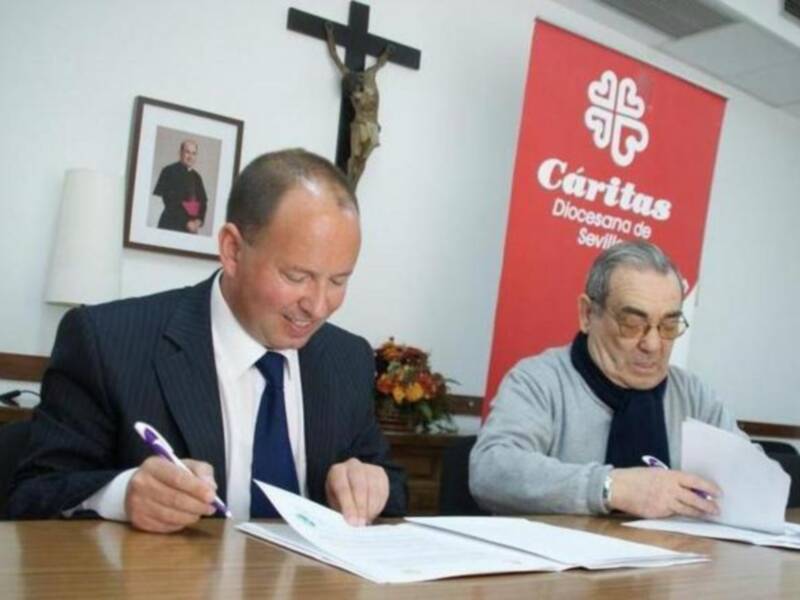 Cáritas y Fundación Gerón firman el convenio para la apertura de la residencia Virgen de Belén de Osuna