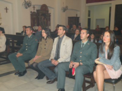 En la Parroquia de San Pio X  de Viar, perteneciente a la pedanía de Alcalá del Río,  se confirmaron espiritualmente varios agentes de la guardia civil.