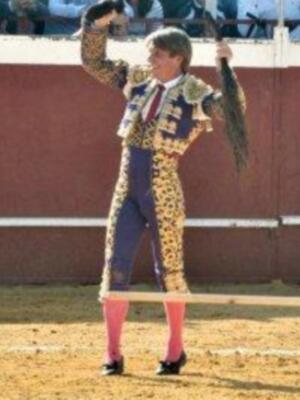 El cordobés celebra el día del padre con sus tres hijos en un festival benéfico