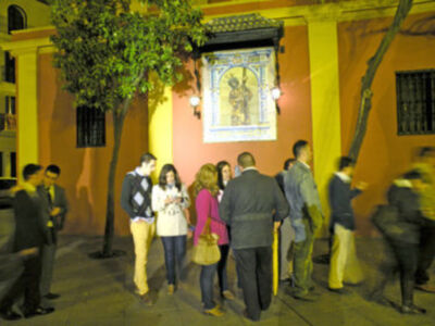 Solemne besamanos del Gran Poder en la madrugada del Sábado Pasión