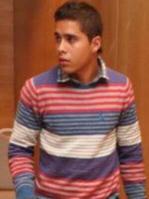 José Fernando ortega apoya a su hermana Gloria Camila en un desfile 