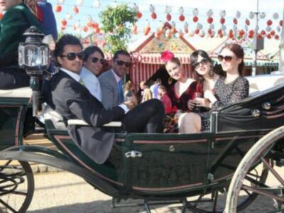 Numerosos personajes conocidos en Feria de Sevilla 2012