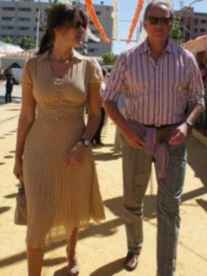 Numerosos personajes conocidos en Feria de Sevilla 2012