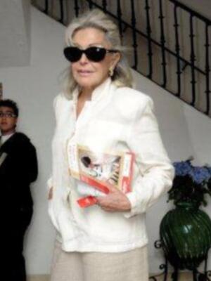 Numerosos personajes conocidos en Feria de Sevilla 2012