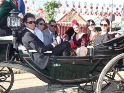 Numerosos personajes conocidos en Feria de Sevilla 2012