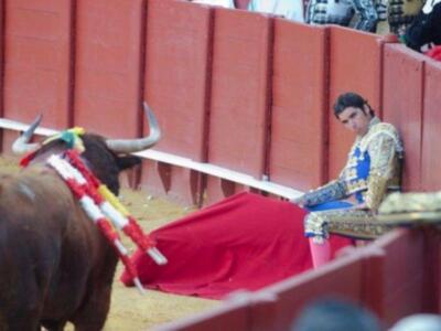 Numerosos personajes conocidos en Feria de Sevilla 2012