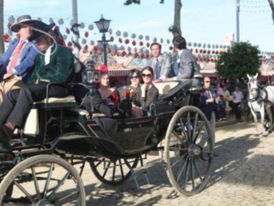 Numerosos personajes conocidos en Feria de Sevilla 2012