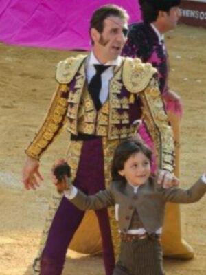 La duquesa de Alba reanuda su vida en Sevilla tras la luna de miel