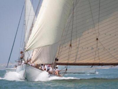 Piere Casiragui, tercer hijo de la Princesa Carolina de Mónaco y miembro de la Tripulación del Tuiga, en "la Semana Clásica de Puerto Sherry"