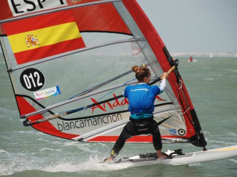 Blanca Manchón retoma la bandera en defensa del windsurf en los Juegos