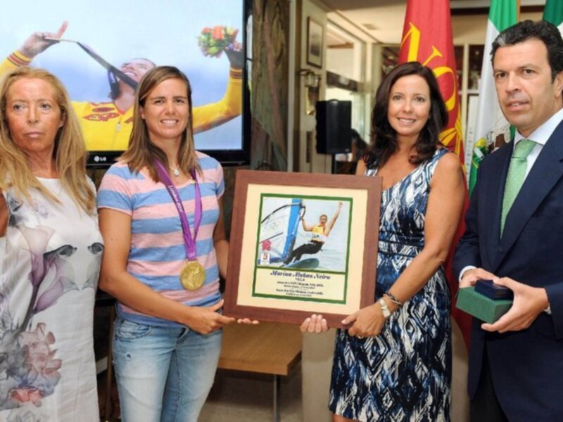El Club Náutico Sevilla rinde homenaje a Marina Alabau