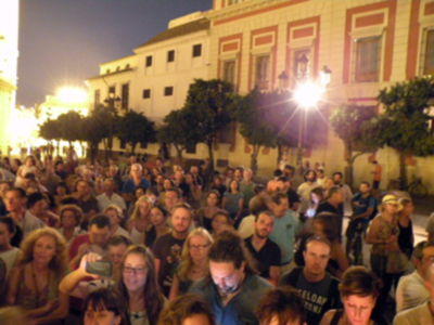 Sevilla.El Histórico Teatro Tascabile di Bérgamo en la Plaza del Triunfo.