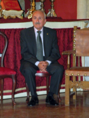 Provincia.El Profesor e Historiador D. Manuel Morales Morales, pronuncio una disertación, sobre el canto de la Sentencia de Pilatos en la Hermandad de Jesús Nazareno de Alcalá del Río.