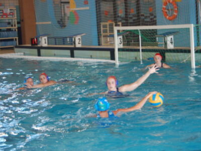 El mal inicio nazareno le condena ante la Escuela de Waterpolo de Zaragoza