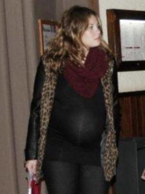 Kiko Rivera y Jessica Bueno salen de la clinica tras ser  padres  