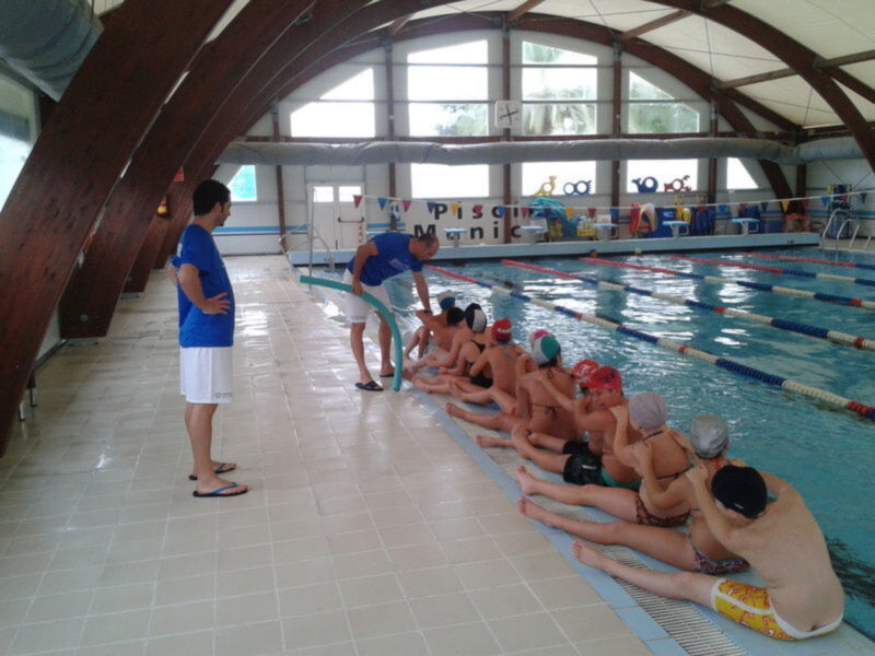 La Piscina Municipal ha comenzado hoy a funcionar(Chipiona) 