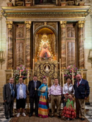 Raquel Revuelta y El Tato posan para calendario solidario asociación síndrome de Down