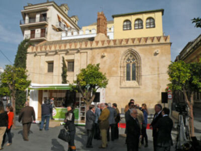 Sevilla. EL sábado los empresarios de Estepa hicieron entrega en el acto de 1500 kilos de Productos Navideños para las familias necesitada de Sevilla.