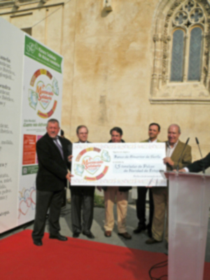 Sevilla. EL sábado los empresarios de Estepa hicieron entrega en el acto de 1500 kilos de Productos Navideños para las familias necesitada de Sevilla.