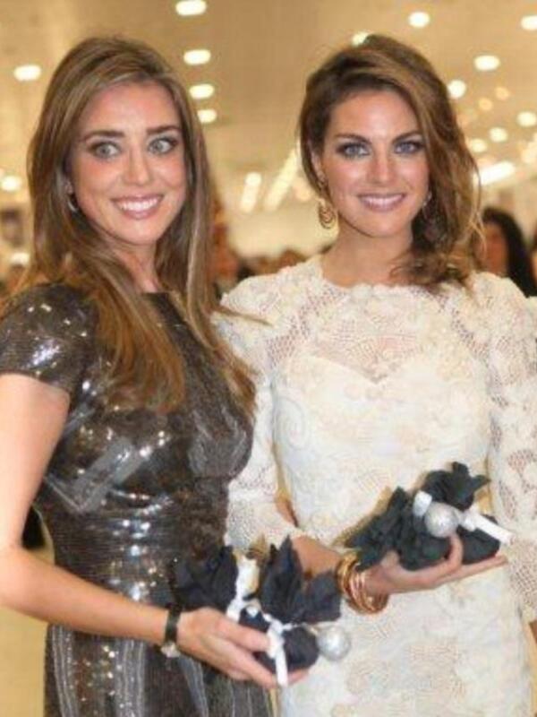 Amaia Salamanca y Ana Boyer, dos buenas amigas en Sevilla