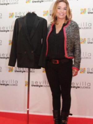 Elena Tablada, Elisabeth Reyes y María José Suárez donan sus prendas más queridas para una subasta benéfica