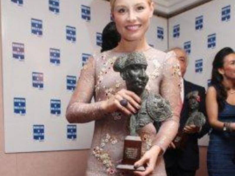 Soraya Arnelas premiada en Sicab junto a  los del río