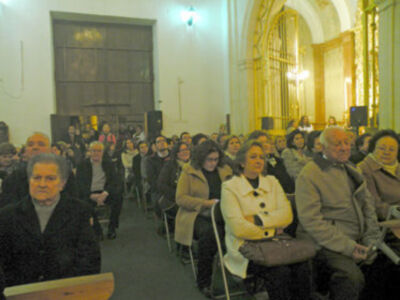 Provincia. Altar y culto de la Novena en honor de María. Stma. de las Angustias Coronada de la Hermandad de la Vera-cruz de Alcalá del Río 