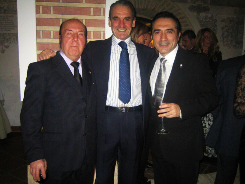 El pintor malagueño Antonio Montiel ha recibido la Estrella Feniké a la Cultura