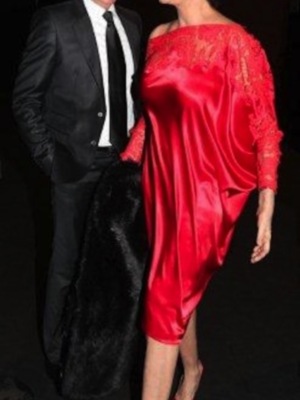 Claudia Revuelta debuta sobre la pasarela 