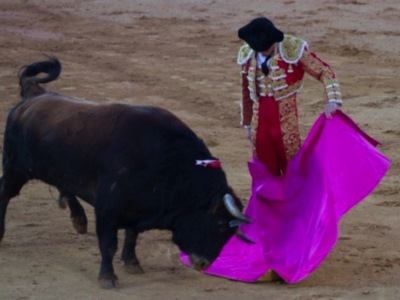 El Juli reaparece en Olivenza y sale por la puerta grande